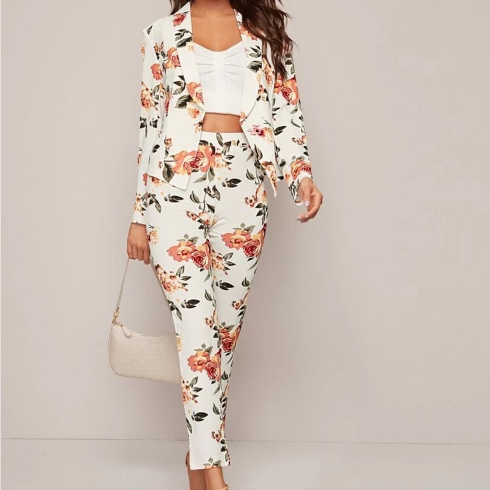 Floral Print Women's Suit Jacket and Pants - Picture 4 of 9